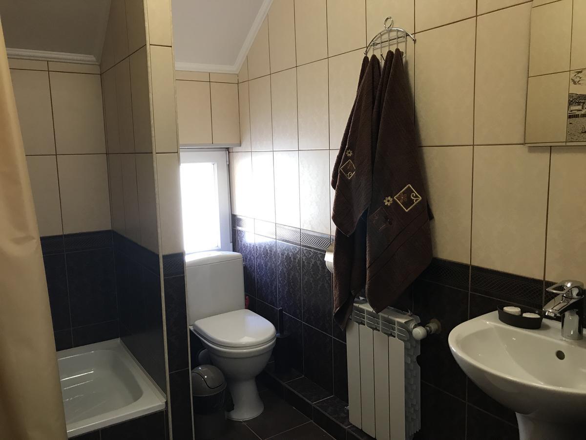 Hotel U Maksa Soločin Exteriér fotografie