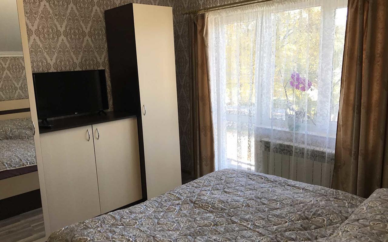 Hotel U Maksa Soločin Exteriér fotografie